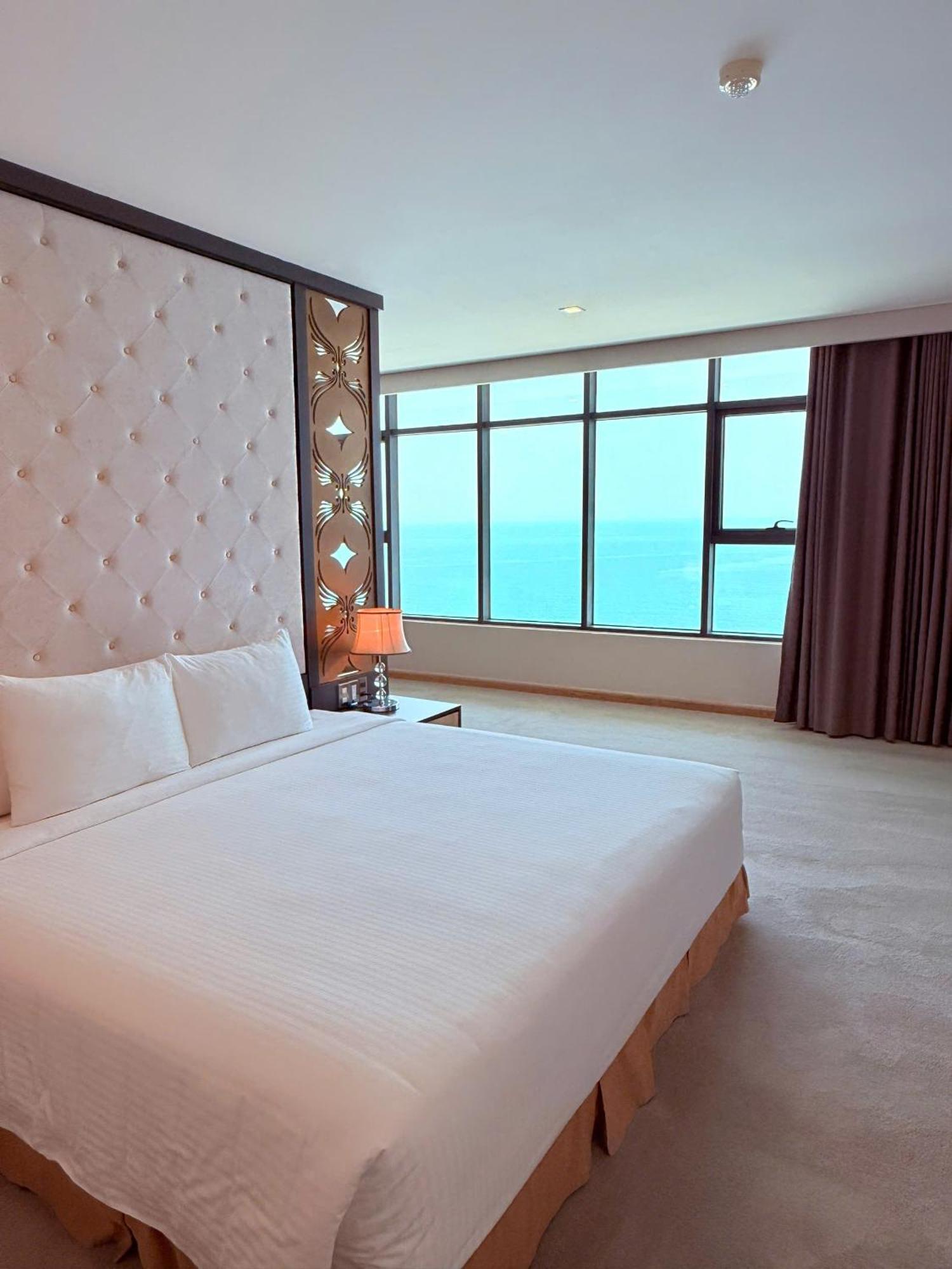 Muong Thanh Luxury Nha Trang Hotel Exterior photo