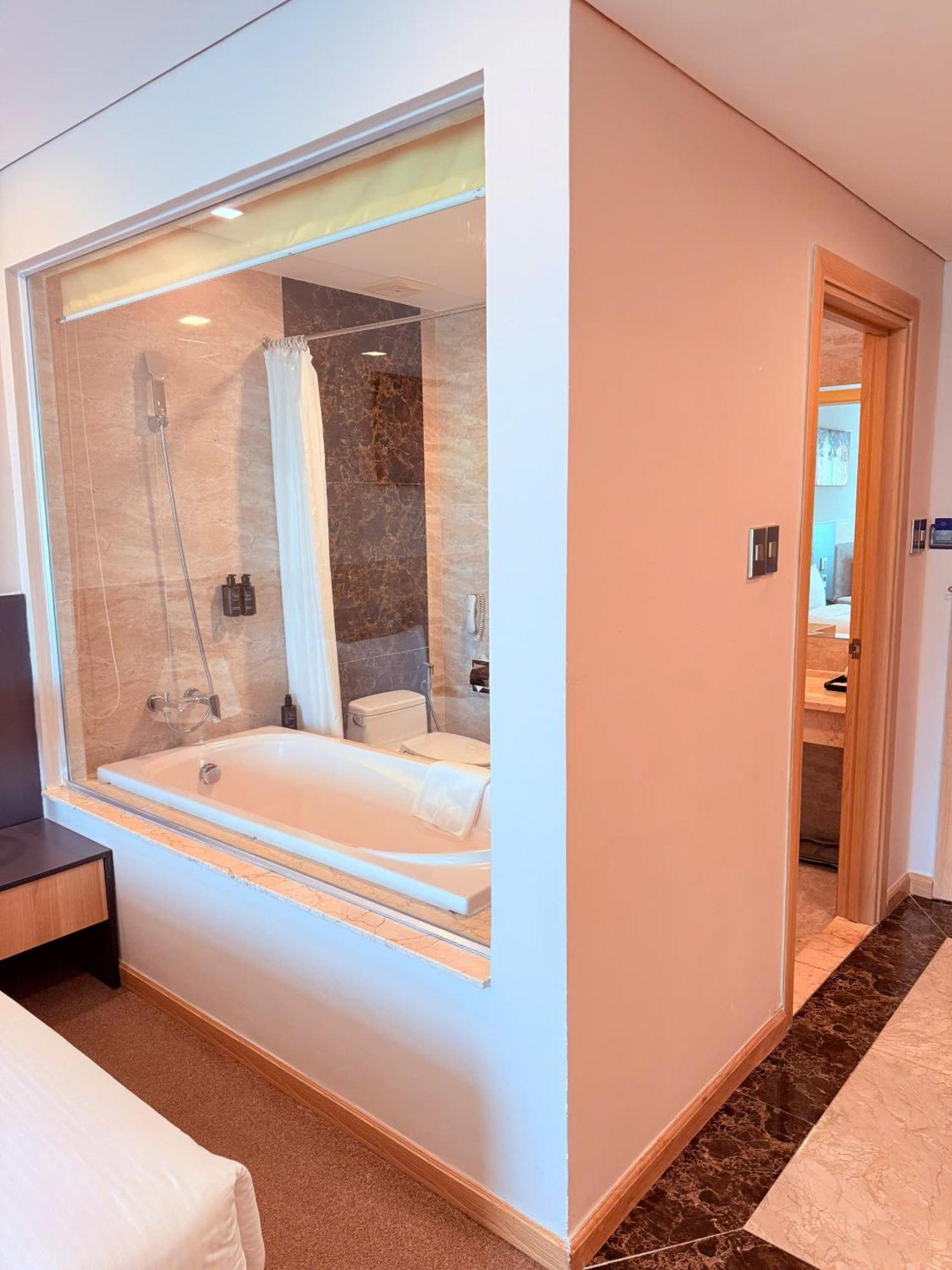 Muong Thanh Luxury Nha Trang Hotel Exterior photo